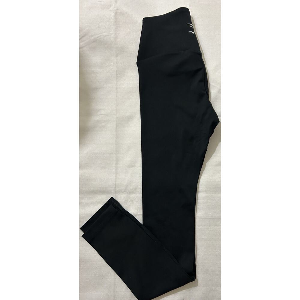 NWOT Women's Black Gym Shark Training Legging Size XS